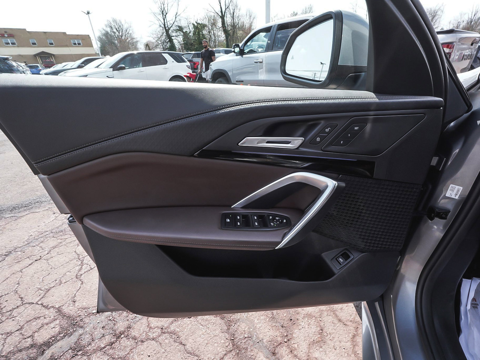 Used 2025 BMW X2 xDrive28i image 10