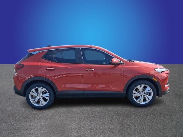Used 2024 Buick Encore GX Preferred w/ Comfort Package FWD image 3