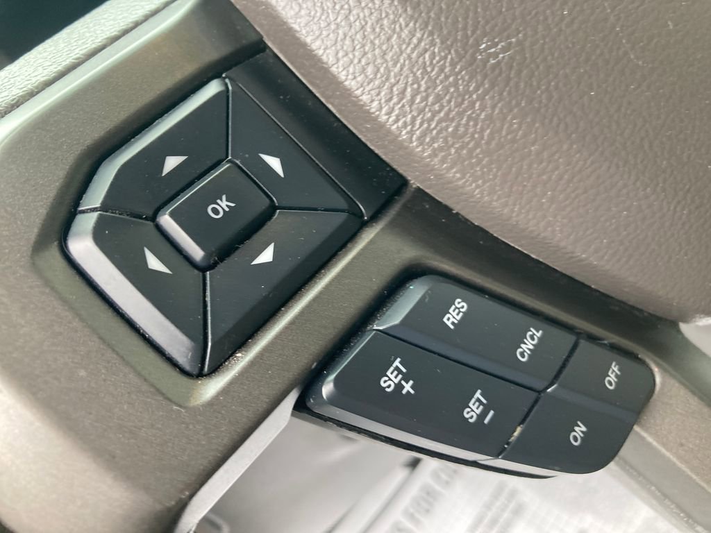 Used 2019 Ford Expedition XLT w/ Equipment Group 202A AWD/4WD image 44