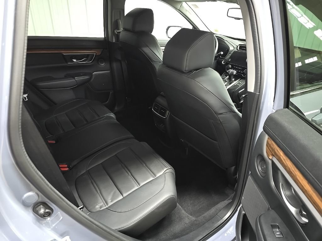 Used 2022 Honda CR-V Touring image 18