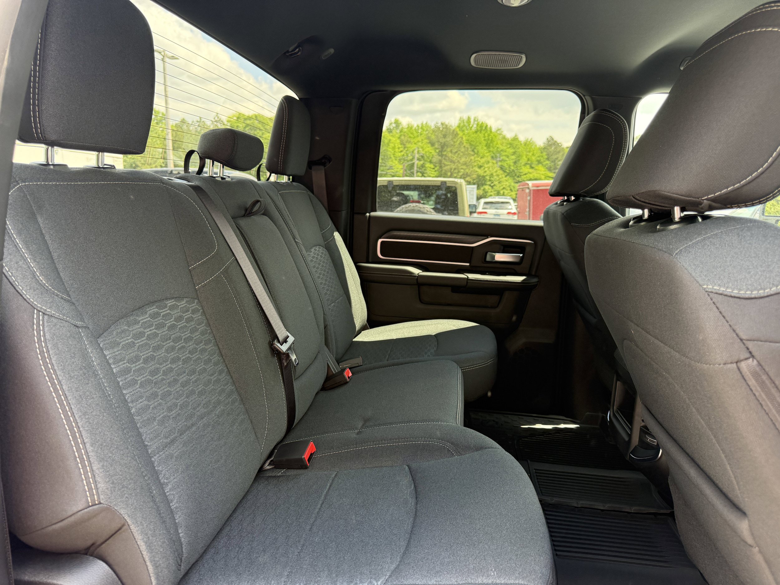 New 2026 RAM 2500 Big Horn AWD/4WD image 17