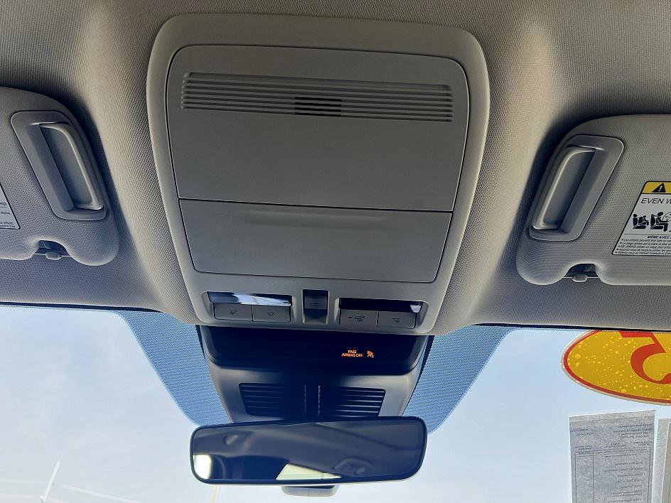 Used 2025 MAZDA CX-50 AWD 2.5 Hybrid w/ Premium Pkg image 28