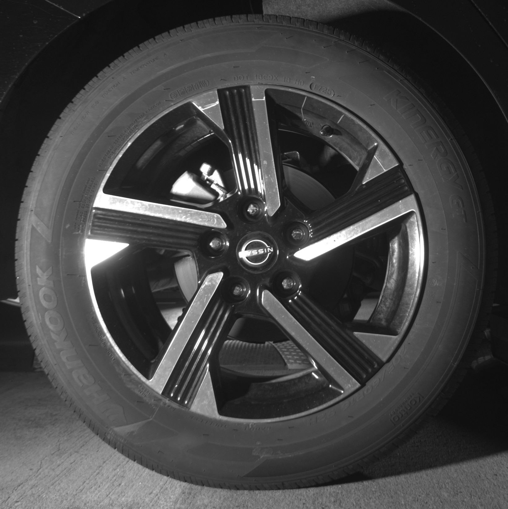 Used 2025 Nissan Sentra SV FWD image 15