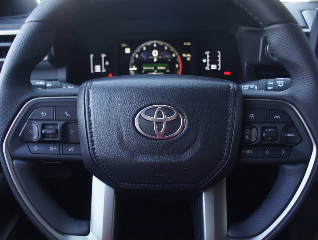 Used 2026 Toyota 4Runner SR5 AWD/4WD image 6
