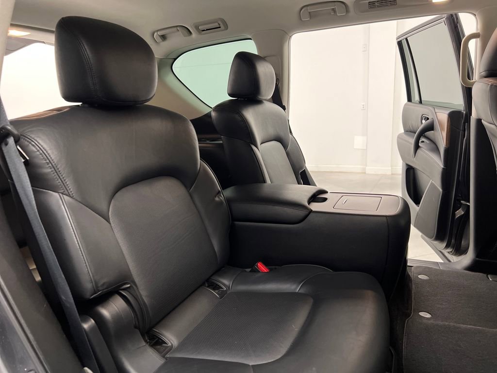 Used 2023 Nissan Armada SL w/ Captain's Chairs Package image 18