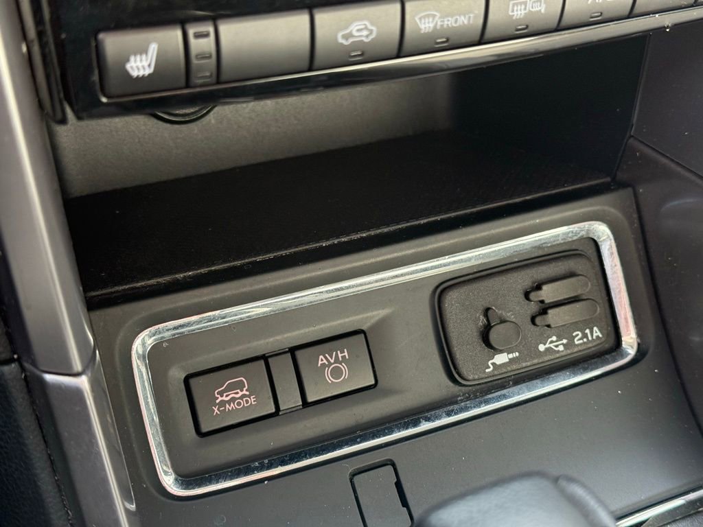 Used 2022 Subaru Ascent Limited w/ Technology Package image 17