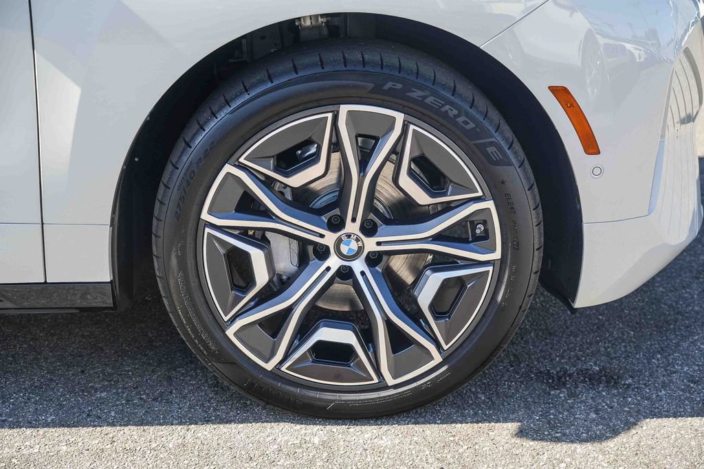 Used 2026 BMW iX xDrive60 AWD/4WD image 9
