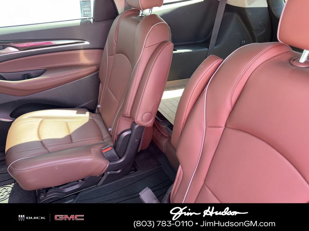 Used 2019 Buick Enclave Avenir w/ Avenir Technology Package FWD image 4