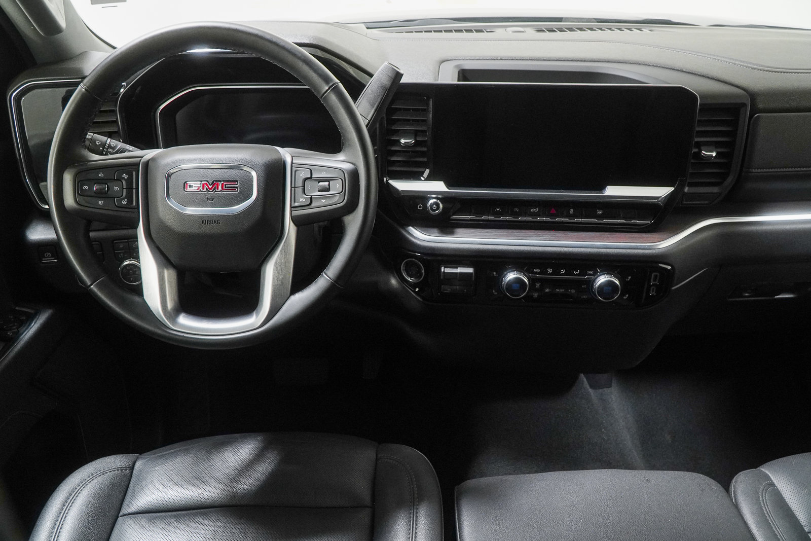 Used 2026 GMC Sierra 1500 SLT AWD/4WD image 21