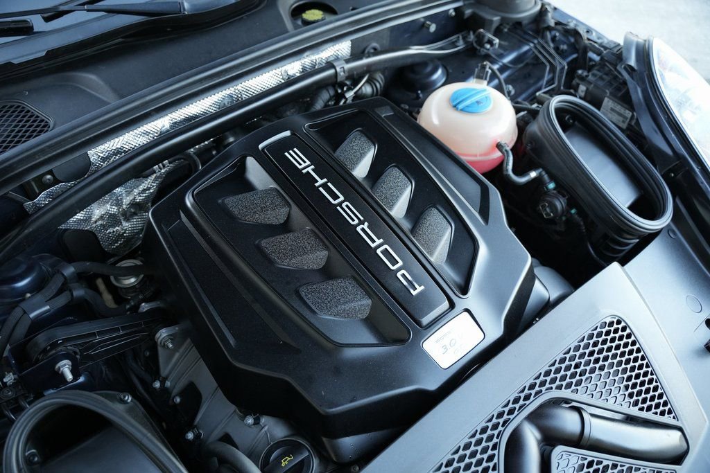 Used 2018 Porsche Macan GTS image 56