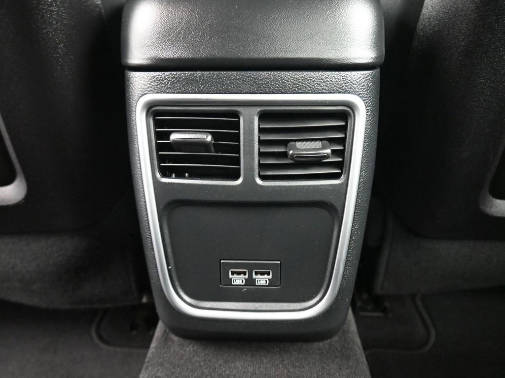 Used 2019 Chrysler 300 Touring w/ Sport Appearance Package image 33