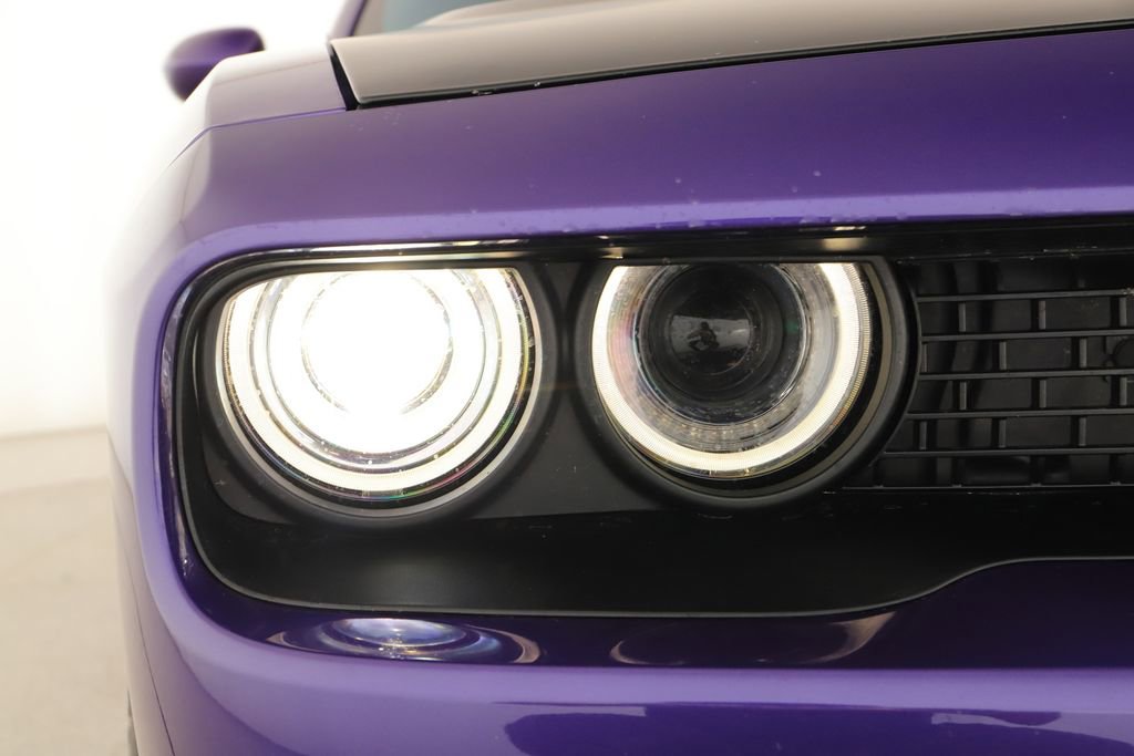 Used 2016 Dodge Challenger SRT Hellcat RWD image 33