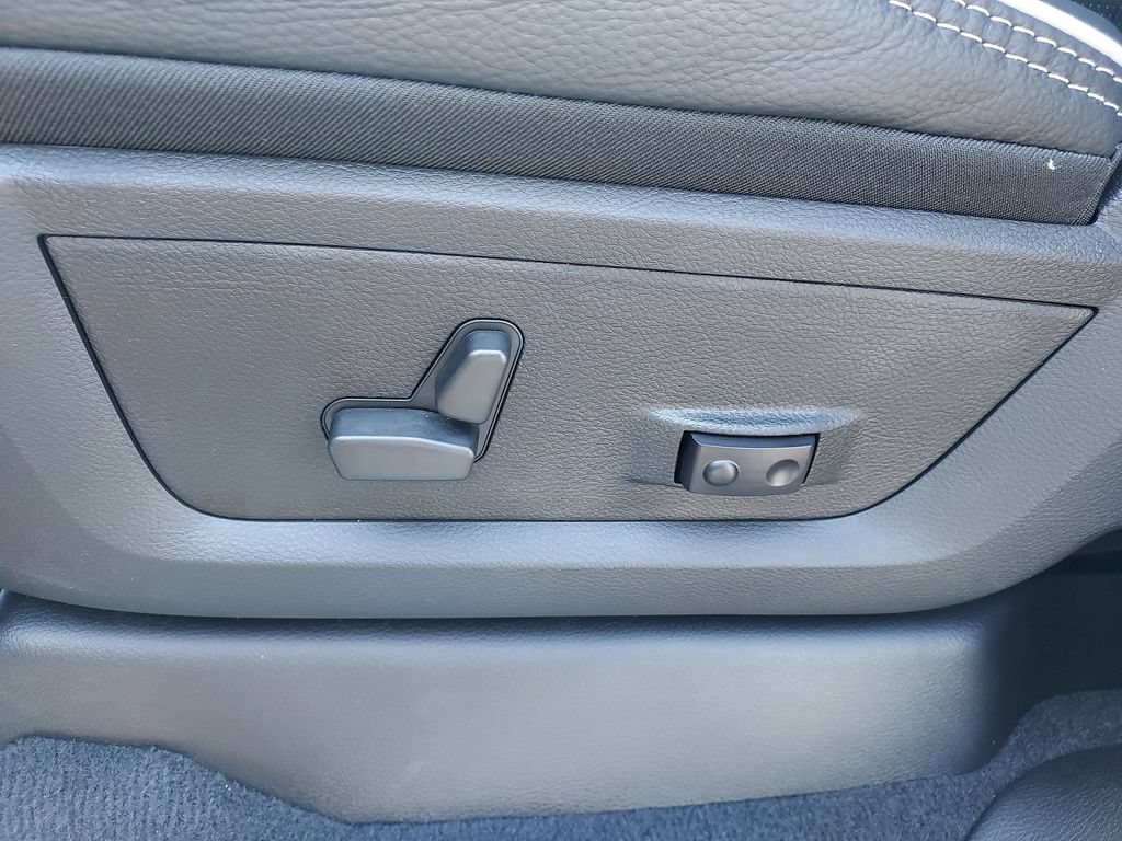 New 2026 RAM 2500 Limited AWD/4WD image 18