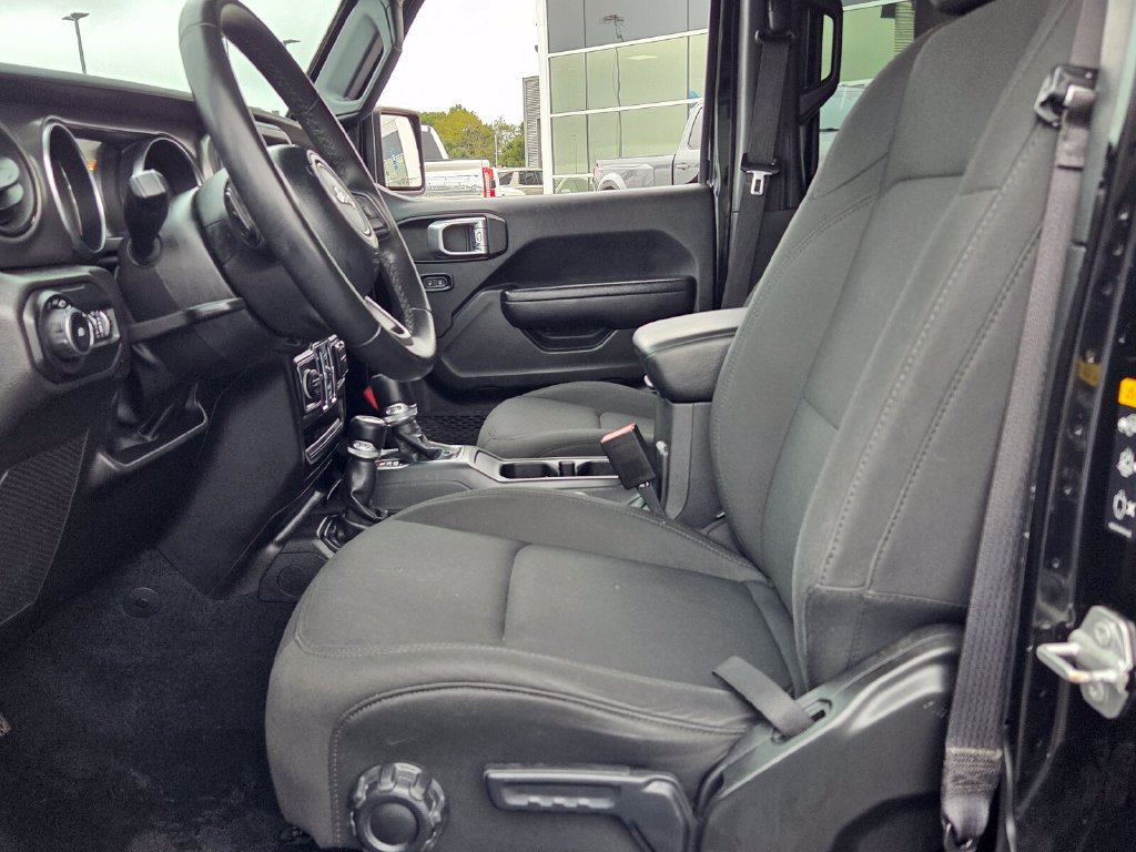 Used 2022 Jeep Wrangler Unlimited Sport AWD/4WD image 3