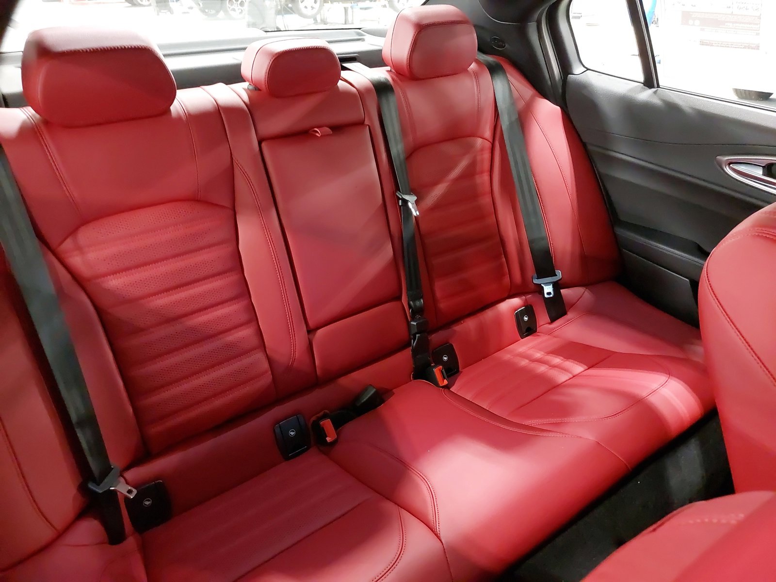 New 2025 Alfa Romeo Giulia AWD w/ Veloce Package AWD image 12