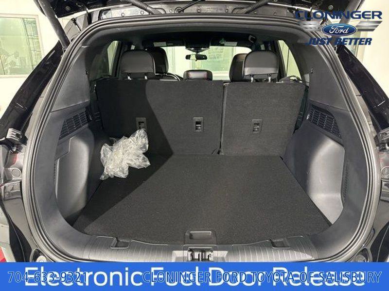 New 2026 Ford Escape ST-Line Select image 12