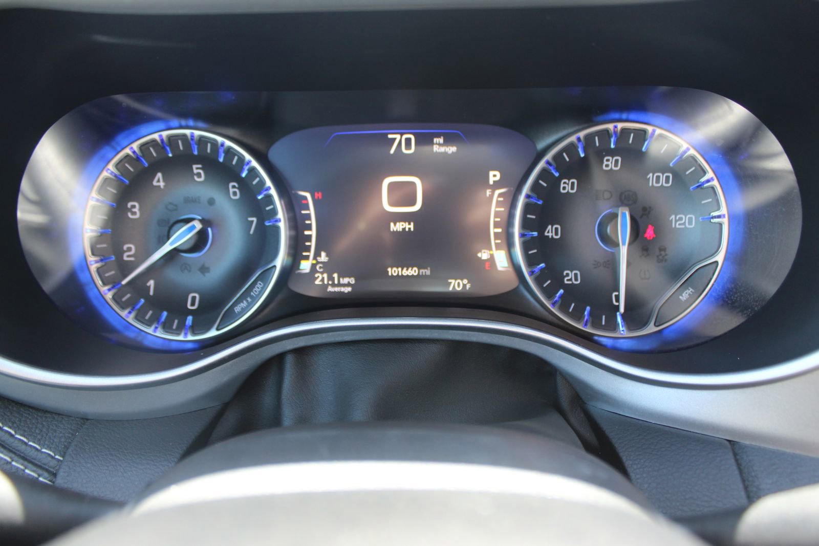 Used 2021 Chrysler Pacifica Touring-L w/ Uconnect Theater Family Group FWD image 26