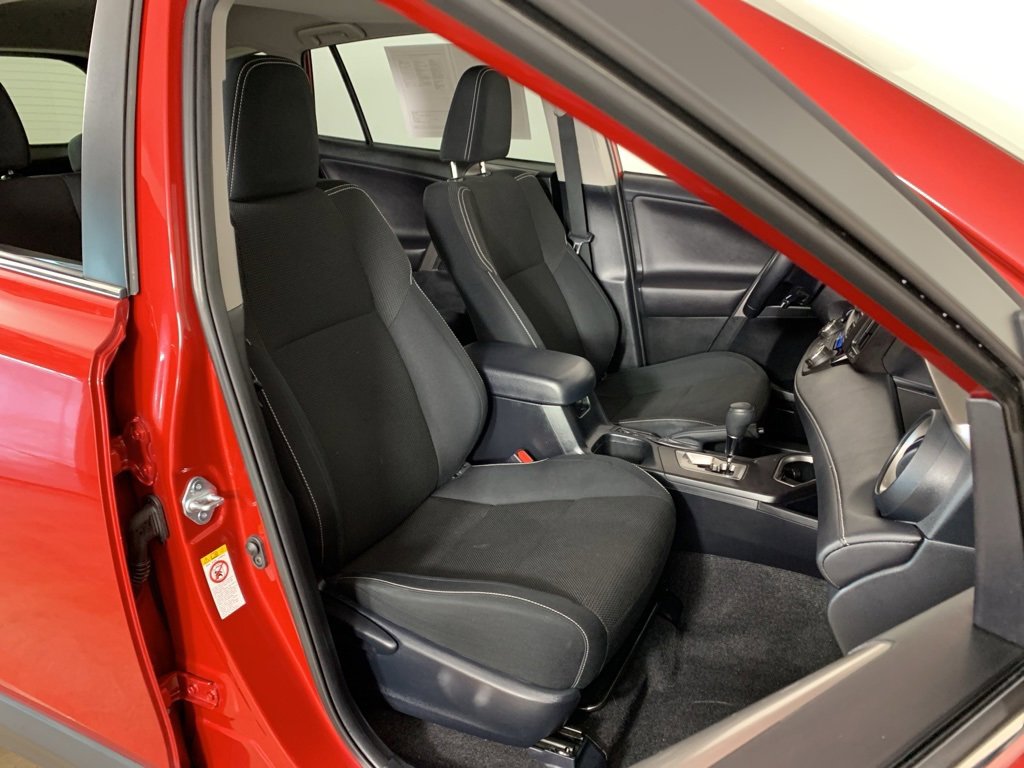 Used 2017 Toyota RAV4 XLE image 36