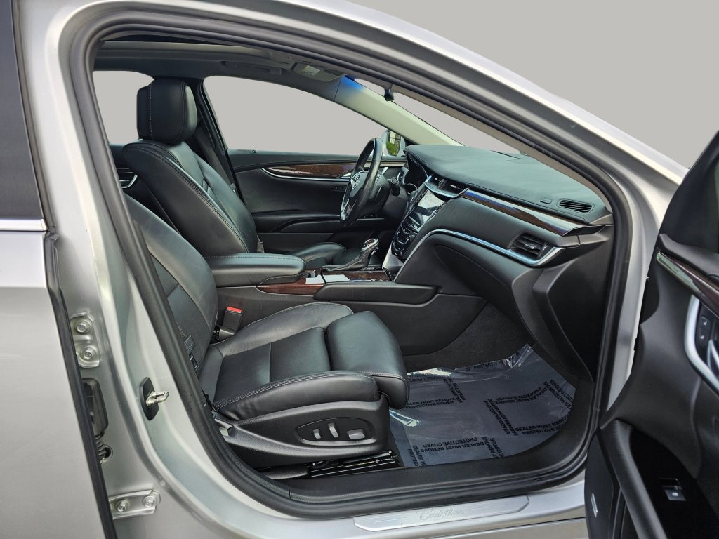 Used 2014 Cadillac XTS Luxury image 24