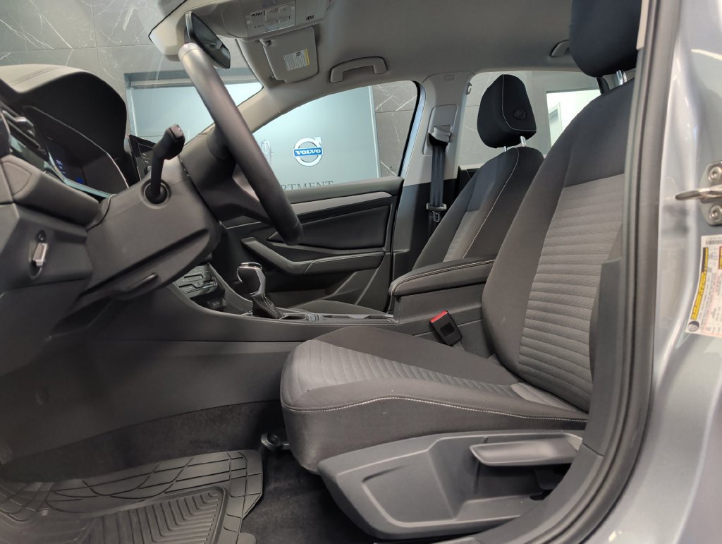 Used 2026 Volkswagen Jetta S FWD image 10