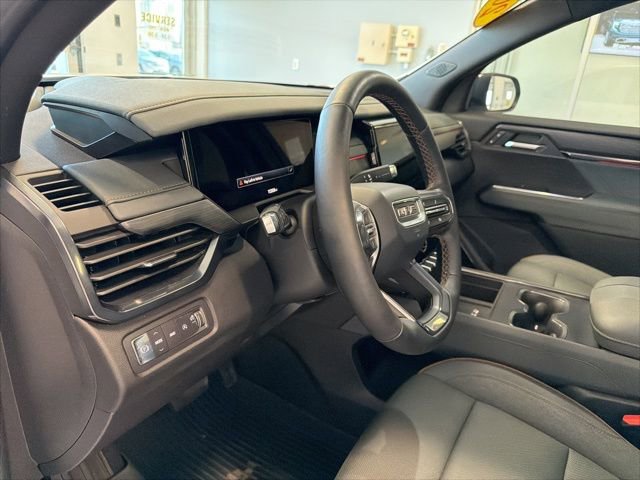 Used 2025 GMC Acadia AT4 w/ Luxury Package image 25