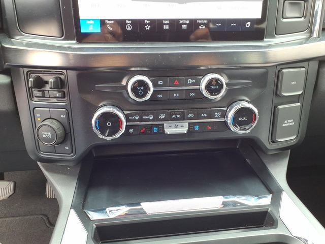 Used 2025 Ford F250 Lariat w/ Black Appearance Package AWD/4WD image 19