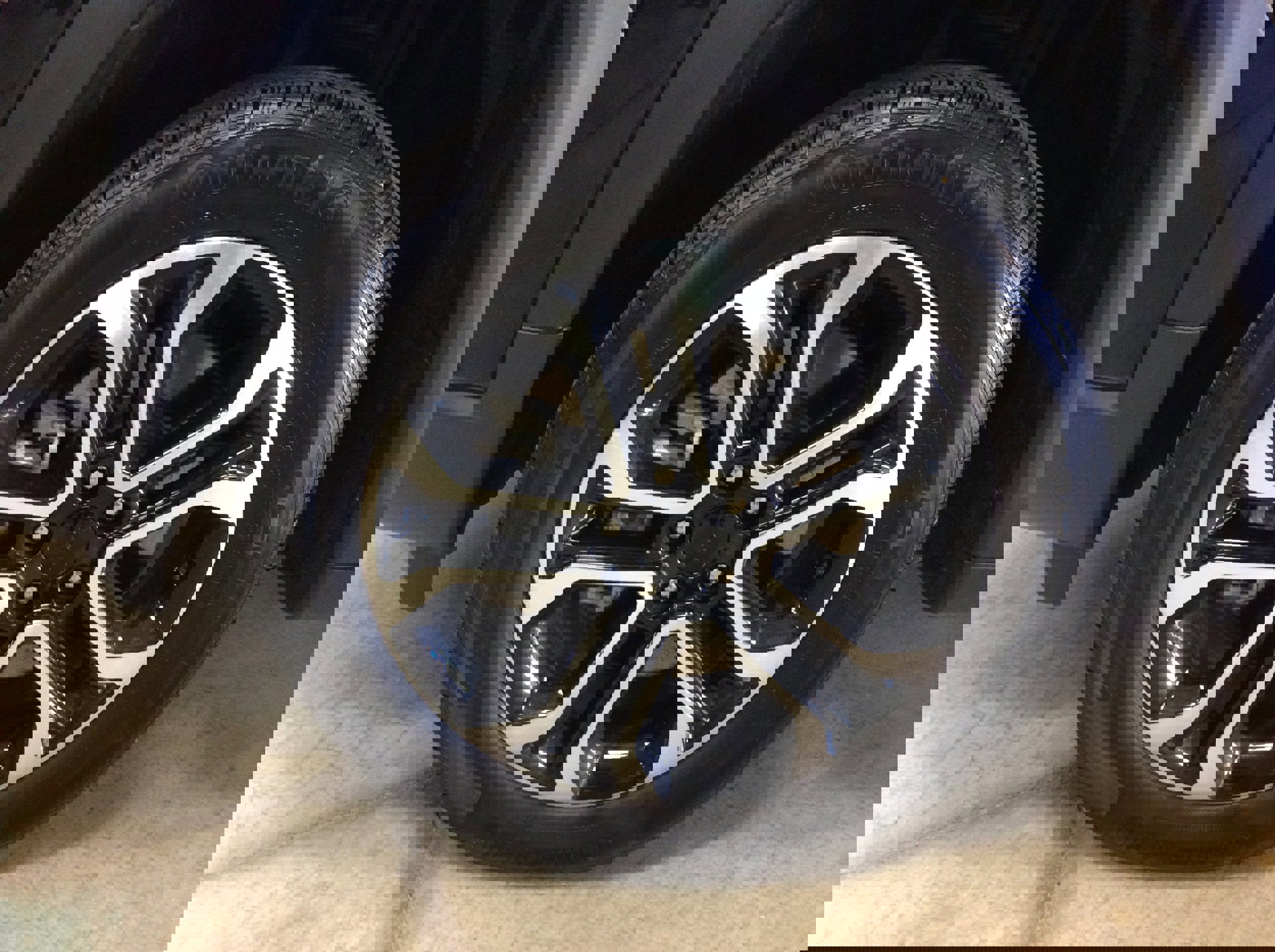 Used 2024 Jeep Compass Limited image 9