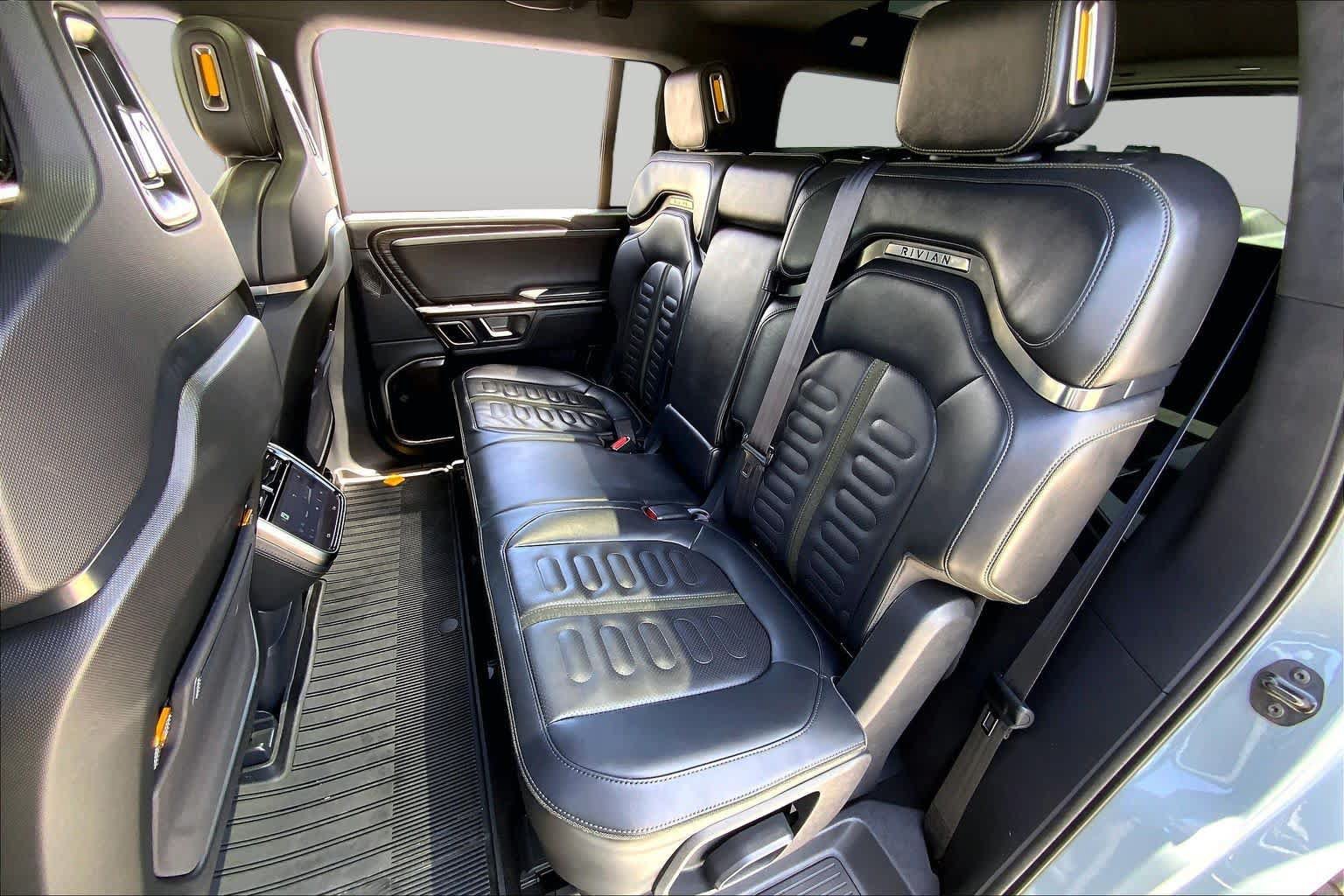 Used 2023 Rivian R1S Adventure AWD/4WD image 19