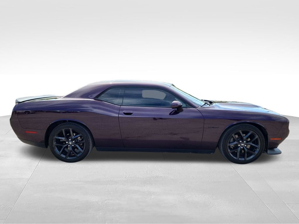 Used 2022 Dodge Challenger R/T w/ Blacktop Package RWD image 8