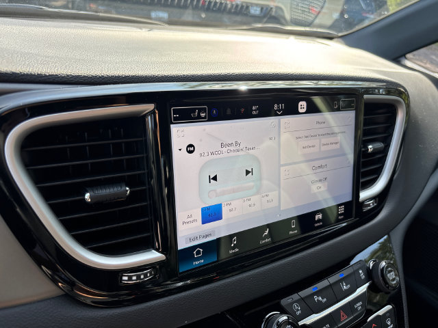 New 2027 Chrysler Pacifica LX FWD image 17