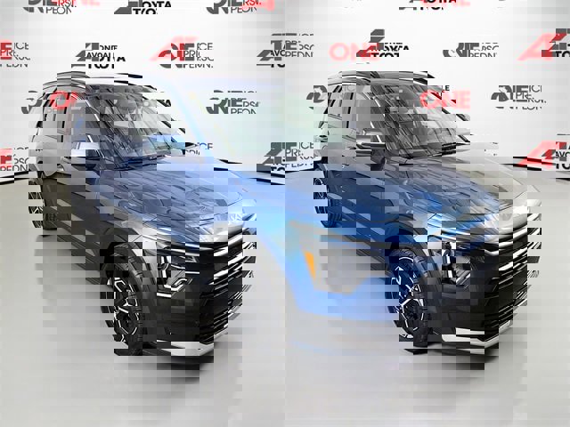 Used 2023 Kia Niro EX image 1