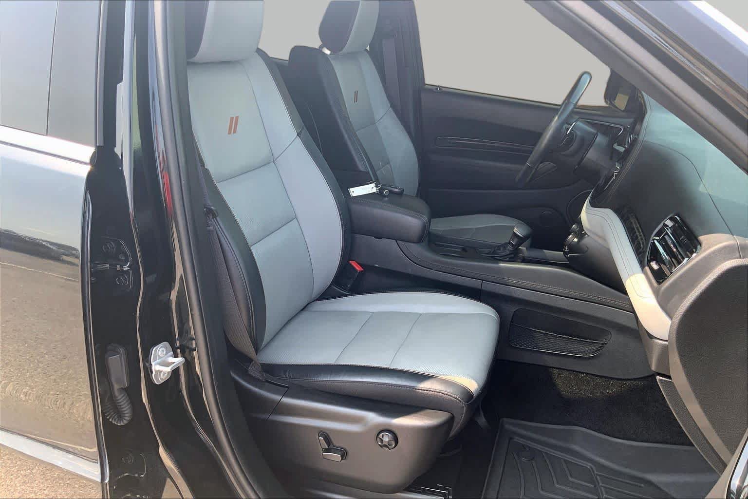 Used 2022 Dodge Durango R/T RWD image 9
