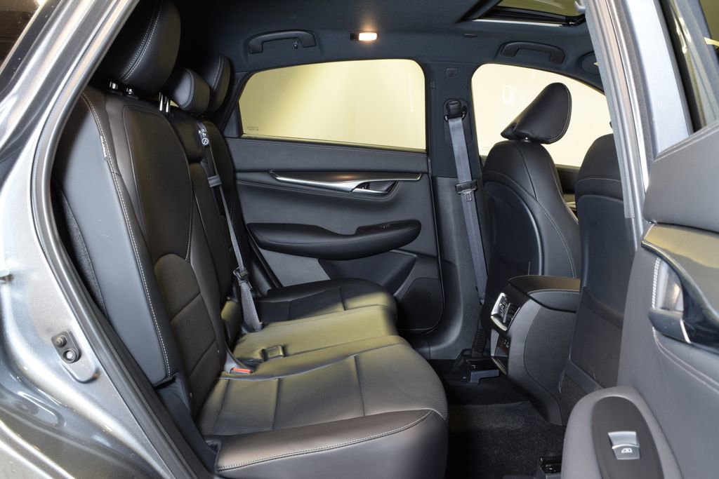 Certified 2025 INFINITI QX55 Luxe w/ Cargo Package image 29