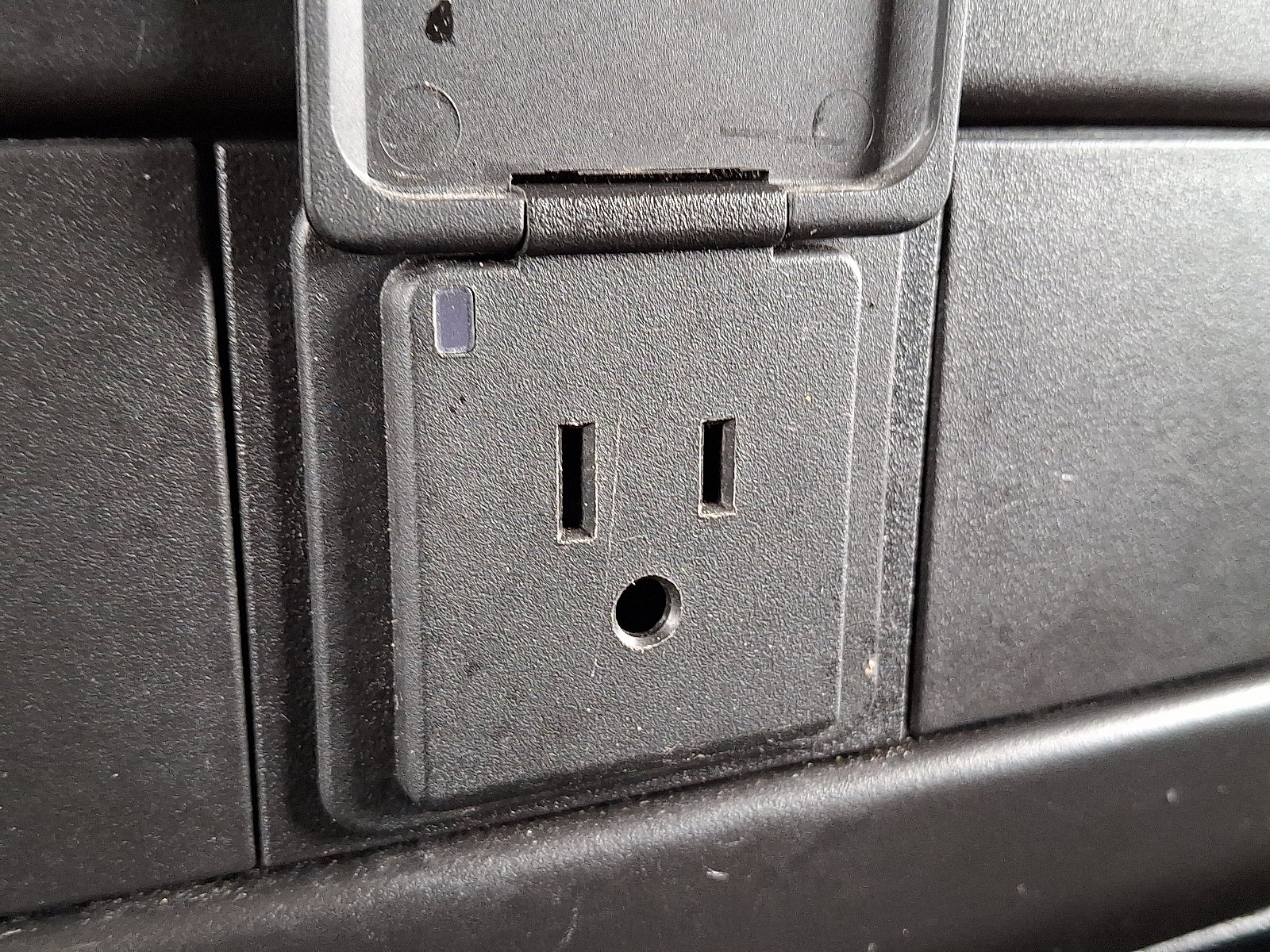 Used 2023 GMC Savana 2500 w/ Driver Convenience Package image 22