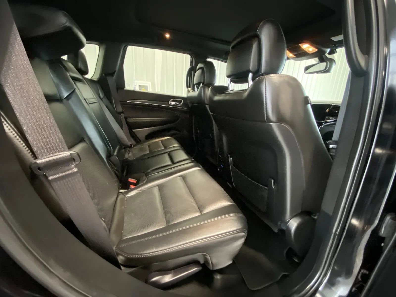 Used 2021 Jeep Grand Cherokee Limited w/ Luxury Group II image 20