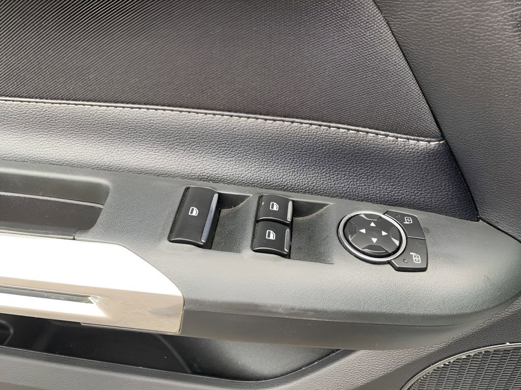 Used 2016 Ford Mustang Convertible w/ Equipment Group 051A image 12