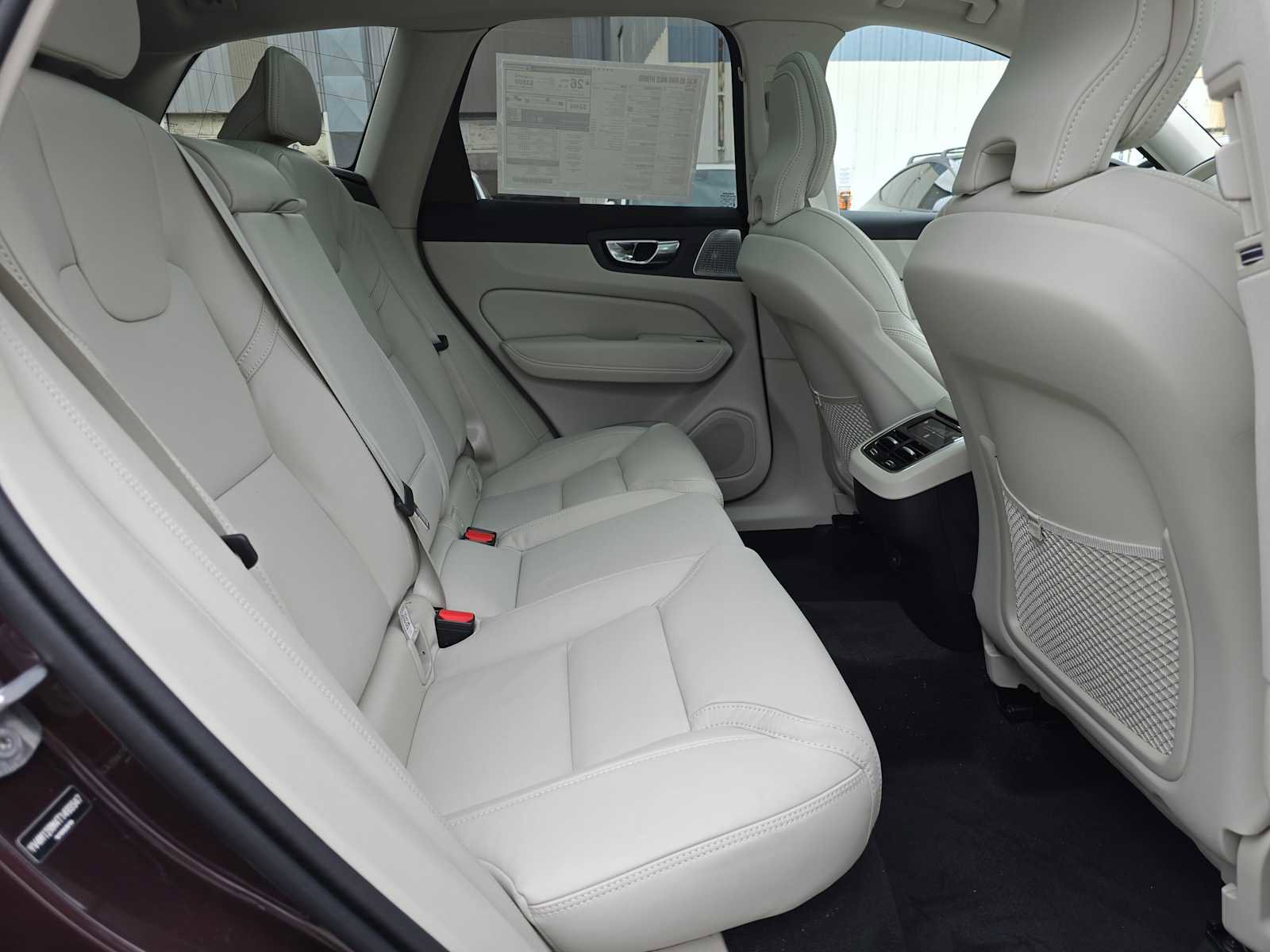 New 2026 Volvo XC60 B5 Ultra w/ Climate Package AWD/4WD image 12