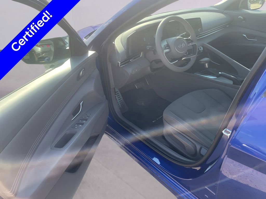 Used 2025 Hyundai Elantra Sport FWD image 16
