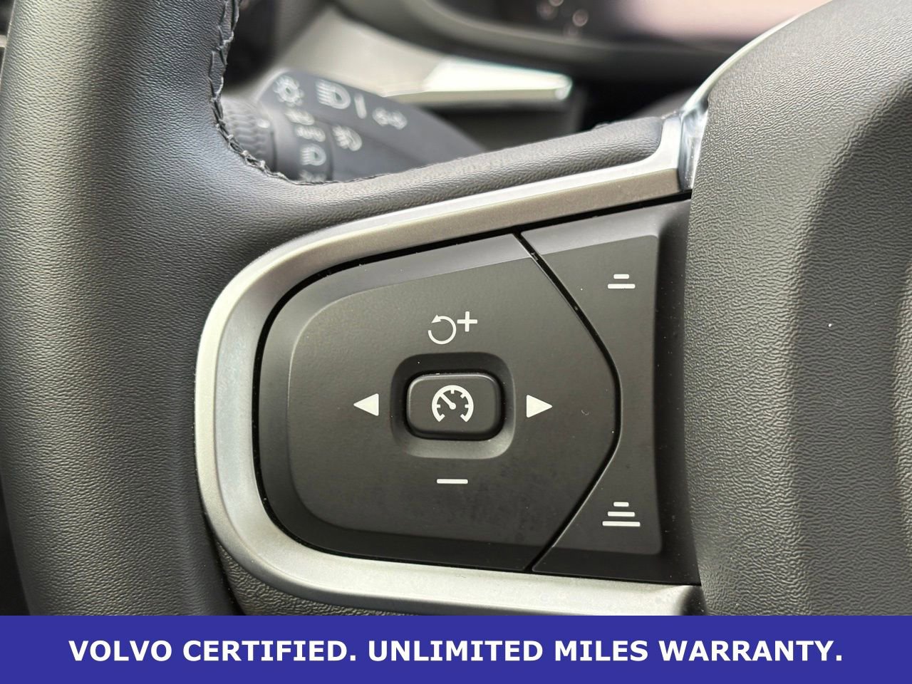 Certified 2025 Volvo XC60 B5 Core AWD/4WD image 18