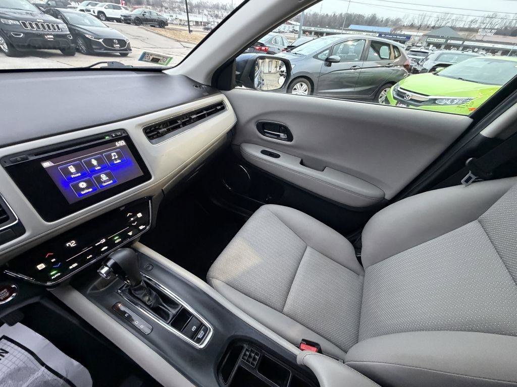 Used 2017 Honda HR-V EX image 18