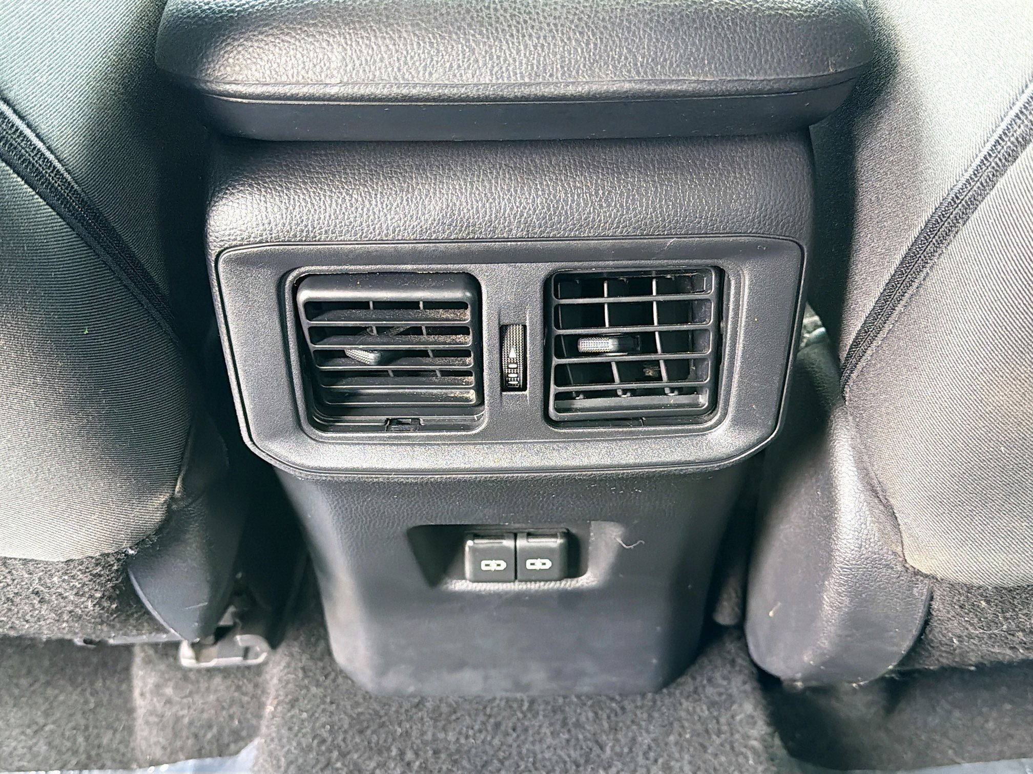 Used 2024 Toyota RAV4 XLE FWD image 18