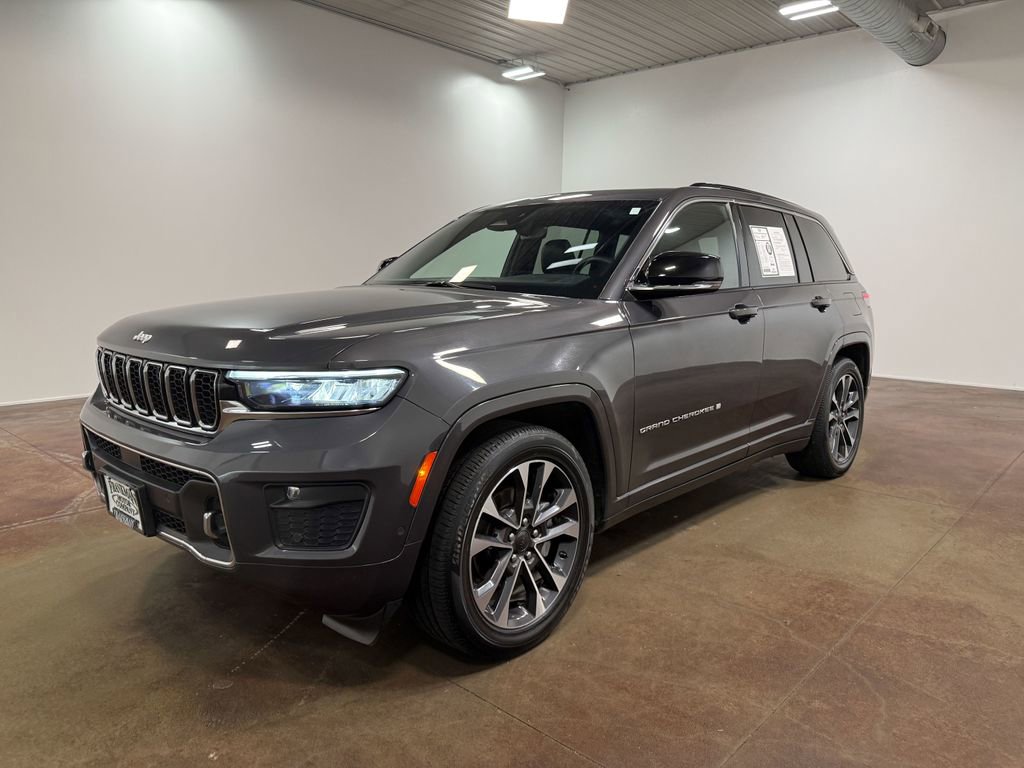 Used 2024 Jeep Grand Cherokee Overland AWD/4WD image 38