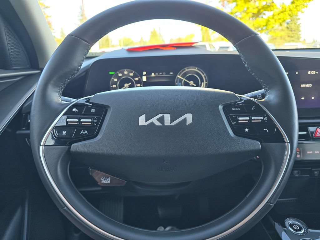 Certified 2023 Kia Niro Wind w/ Wind Preserve Package FWD image 15