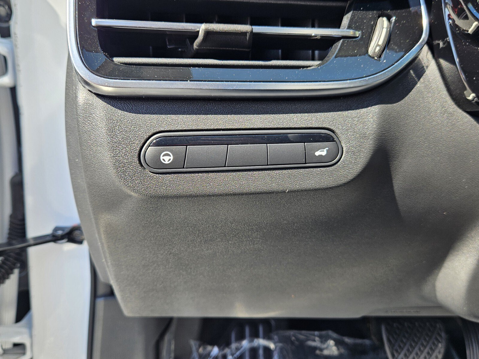 Used 2026 INFINITI QX60 Luxe w/ Cargo Package FWD image 18