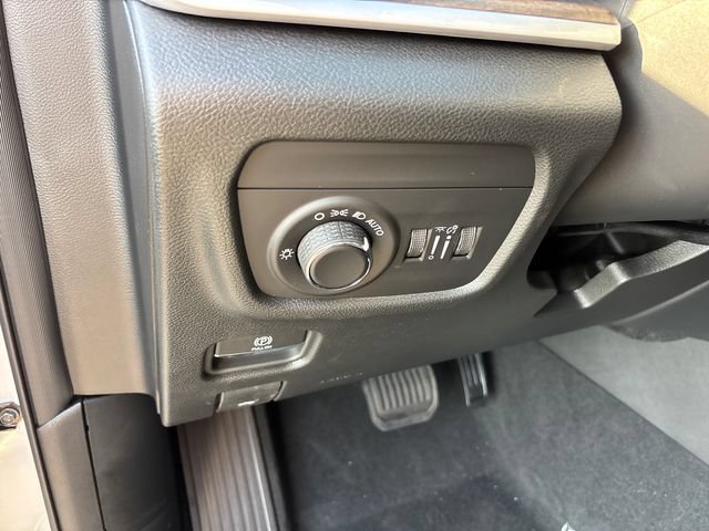 New 2027 Jeep Grand Cherokee L 4WD image 19