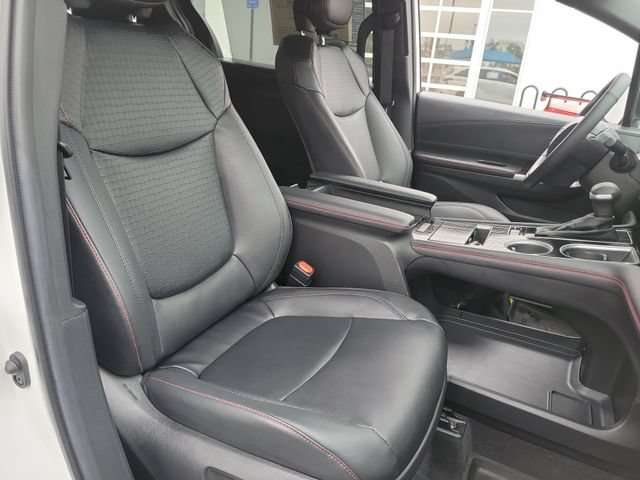 Used 2025 Toyota Sienna XSE FWD image 24