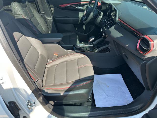 Used 2025 Chevrolet TrailBlazer RS w/ Convenience Package image 25