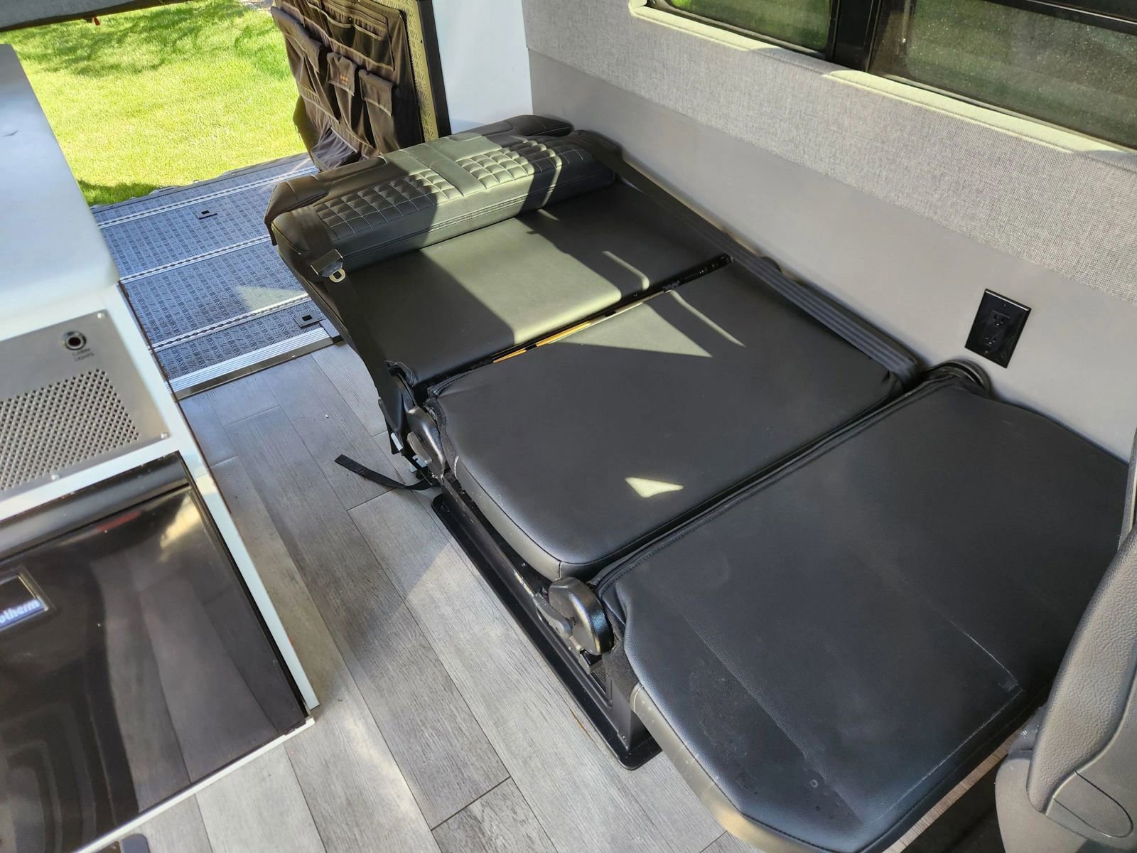 Used 2023 Mercedes-Benz Sprinter 2500 image 78