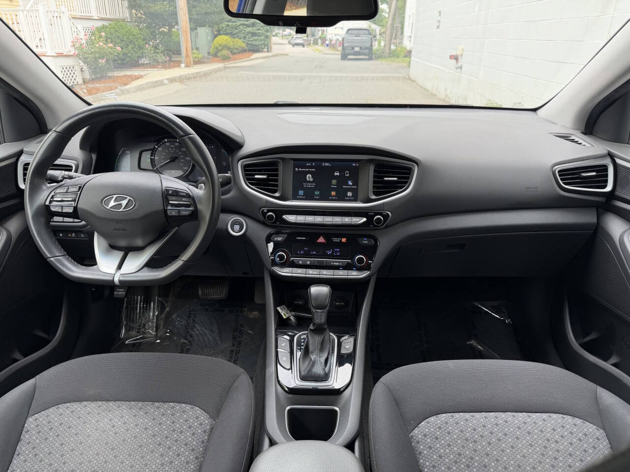 Used 2019 Hyundai Ioniq Plug-In Hybrid FWD image 28