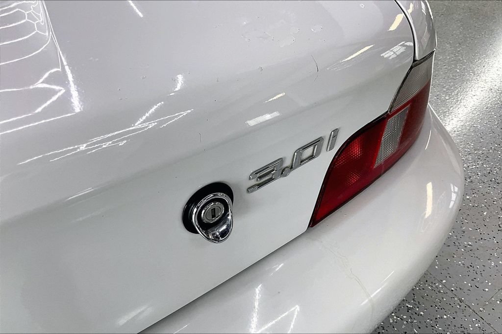 Used 2001 BMW Z3 3.0i RWD image 21